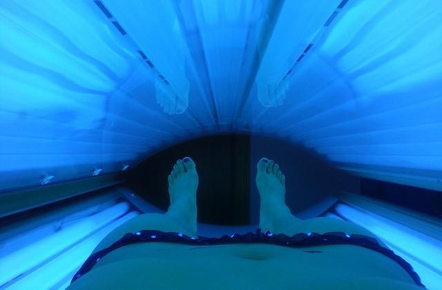 Dermatolozi Srbije: Potpuna zabrana upotrebe solarijuma